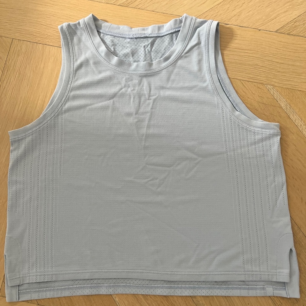 Lululemon women's light blue tank